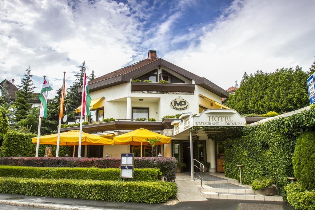 Hotel Molnar Budapest Ngoại thất bức ảnh